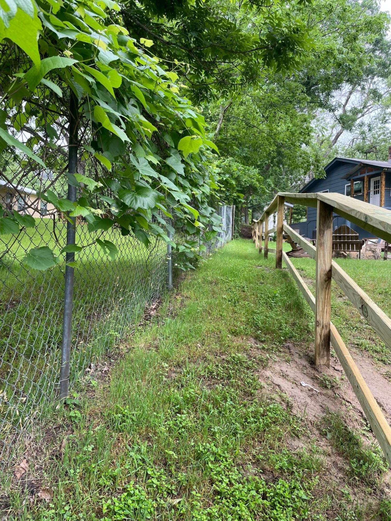 Rv Located On Private Property, Providing Access To The Guadalupe River, Accommodates Up To 5 Guests New Braunfels Exterior foto